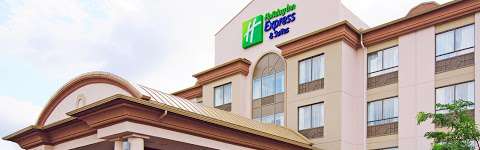 Holiday Inn Express & Suites Ottawa Airport